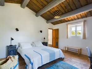 4 chambres, accès au Wi-Fi (inclus)