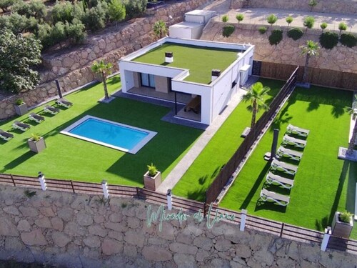 Andalusian Getaway with Private Pool and BBQ
