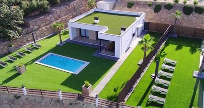 Andalusian Getaway with Private Pool and BBQ