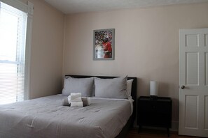 5 عدّة غرف نوم وواي فاي وملاءات أسرّة