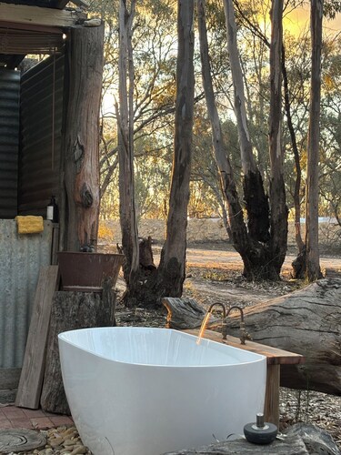 Romantic Nature Stay for 2 - Glamping 5 minutes from Moama and the Murray River
