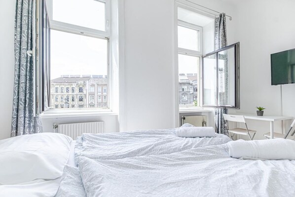 1 bedroom, desk, WiFi, bed sheets