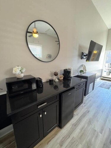 Bright & Stylish studio featuring an open layout, sleek finishes & fully furnished comfort.