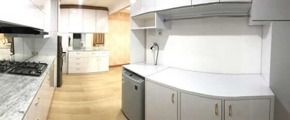 Microondas, placa de cocina