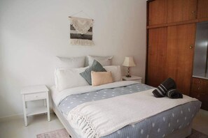 3 bedrooms, WiFi, bed sheets