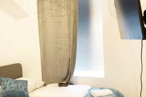 1 bedroom, WiFi, bed sheets