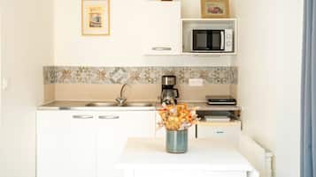 Fridge, microwave, coffee/tea maker