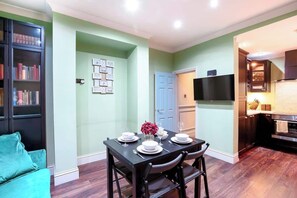 Dining - Perfect Booking | Steps from Brixton Station (Greater London)