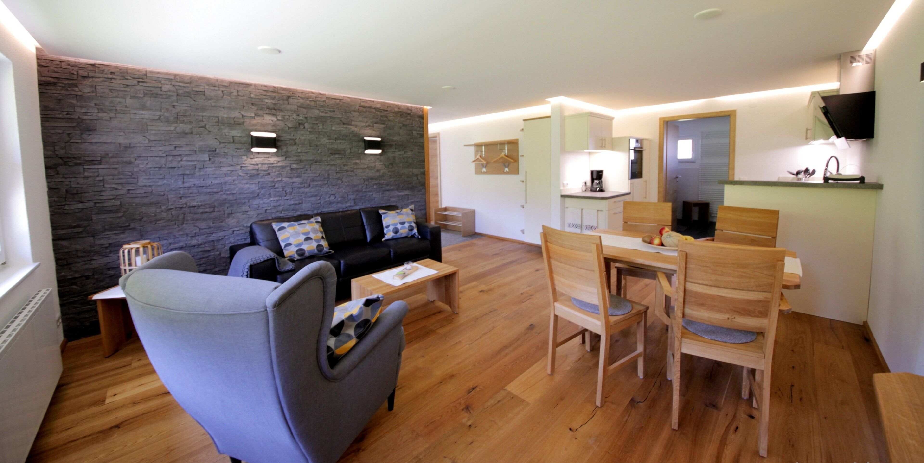 Télévision, lecteur de DVD, table de tennis de table, chaîne hi-fi