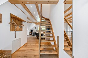 Interior - Apartment 'Kieschtock' with Shared Garden, Balcony and Wi-Fi (Unterkirnach)