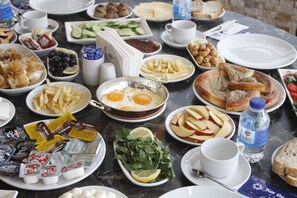 Tägliches inbegriffenes Frühstücksbuffet