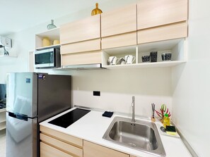 Apartment, Balcony | Private kitchen - 1BR Condo with Pool Gym C238 (Sa Khu)