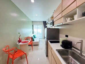 Interior - 1BR Condo with Pool Gym C238 (Sa Khu)