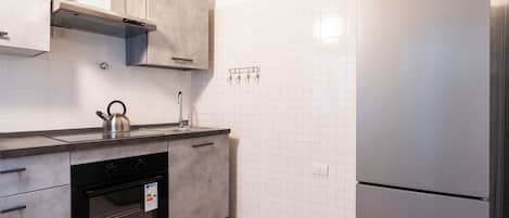 Apartment, 2 Bedrooms | Private kitchen