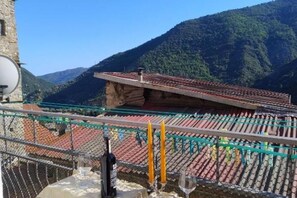 Outdoor dining - Antico Arco (Montalto Ligure)