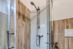 Een douche, een haardroger