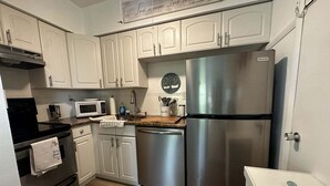 Private kitchen - 2BR Marco Island condo with heated pool, WiFi, and full kitchen (Marco Island)