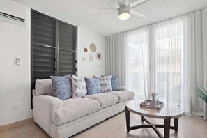 スマートテレビ、書斎 / ワークスペース