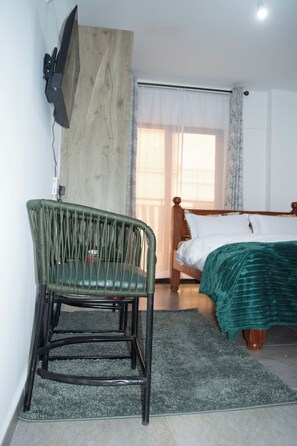 Iron/ironing board, WiFi