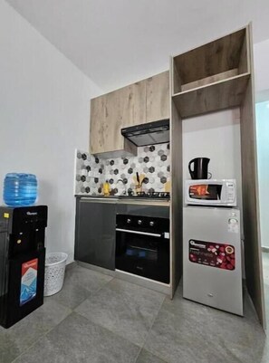 Microwave, oven, stovetop