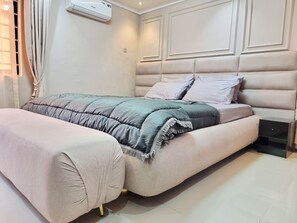 1 chambre, fer et planche à repasser, Wi-Fi, draps fournis