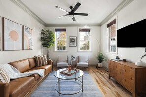 Televisión, oficina