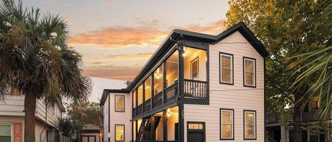 المنشأة من الخارج