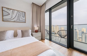 2 bedrooms, in-room safe, iron/ironing board, free WiFi