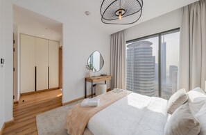 2 bedrooms, in-room safe, iron/ironing board, free WiFi
