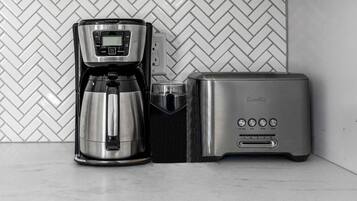 Kaffee und/oder Kaffeemaschine