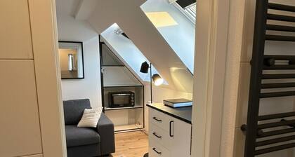Cozy Design Top-Floor Studio in Karlsruhe-Mühlburg – APOLONIAliving