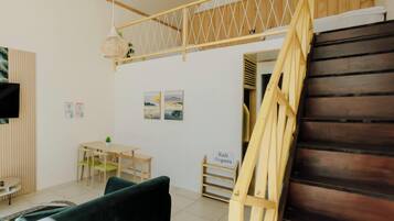 Vila, vista para o jardim | Área de estar