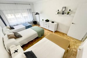 WiFi, bed sheets
