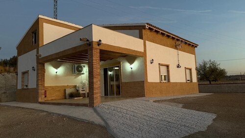 Rural House 'El Jardín De Sara' with Mountain Views, Wi-Fi, and Air Conditioning