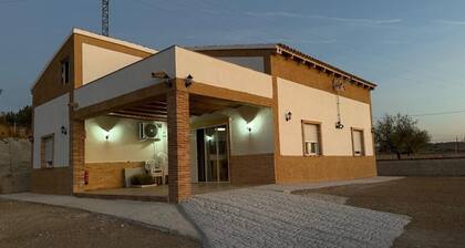 Rural House 'El Jardín De Sara' with Mountain Views, Wi-Fi, and Air Conditioning