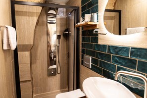 Standard Room | Free WiFi