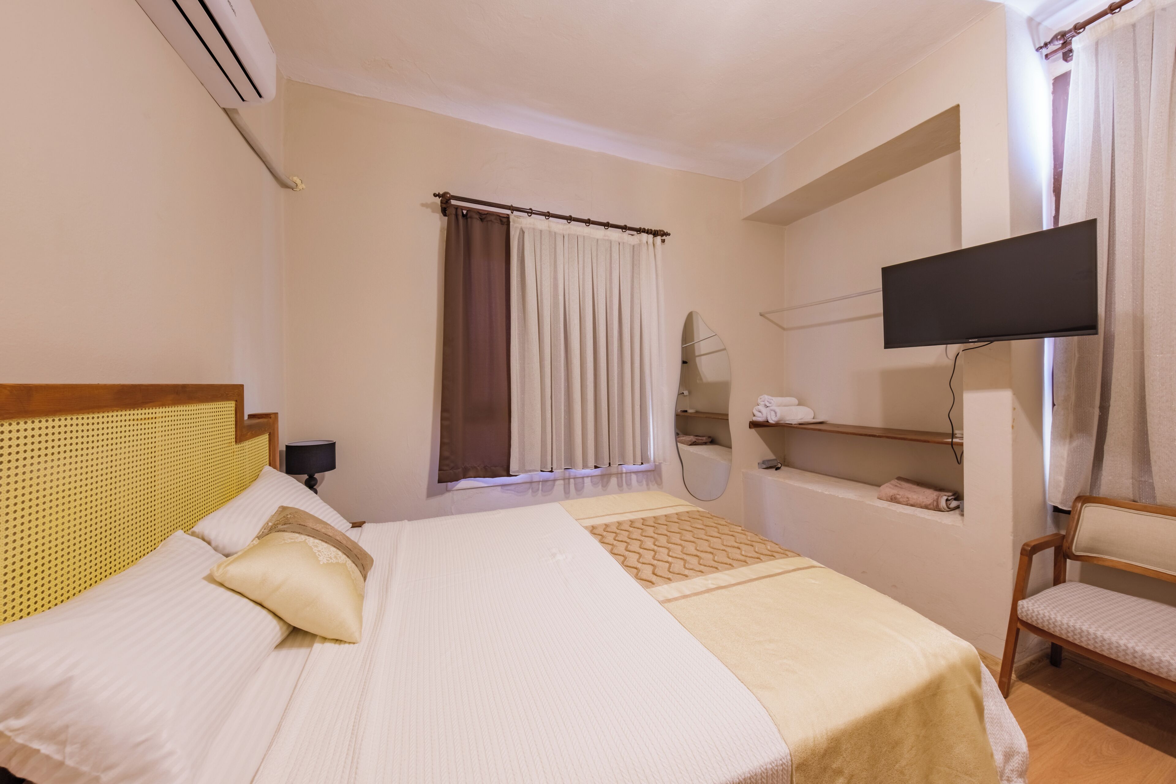 Standard Oda, Bahce Manzarali - 108 | Premium bedding, minibar, desk, WiFi (free)
