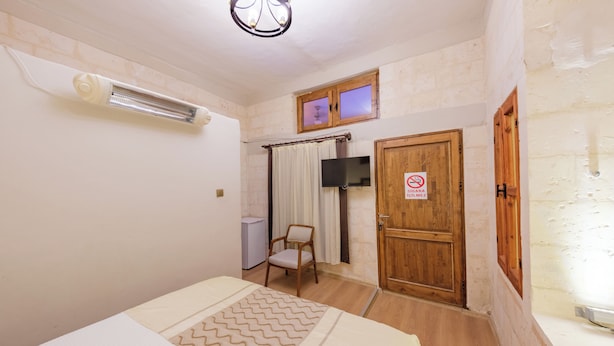 Standard Oda, Bahce Manzarali - 106 | Premium bedding, minibar, desk, WiFi (free) - Old Town Şanlıurfa (Şanlıurfa)