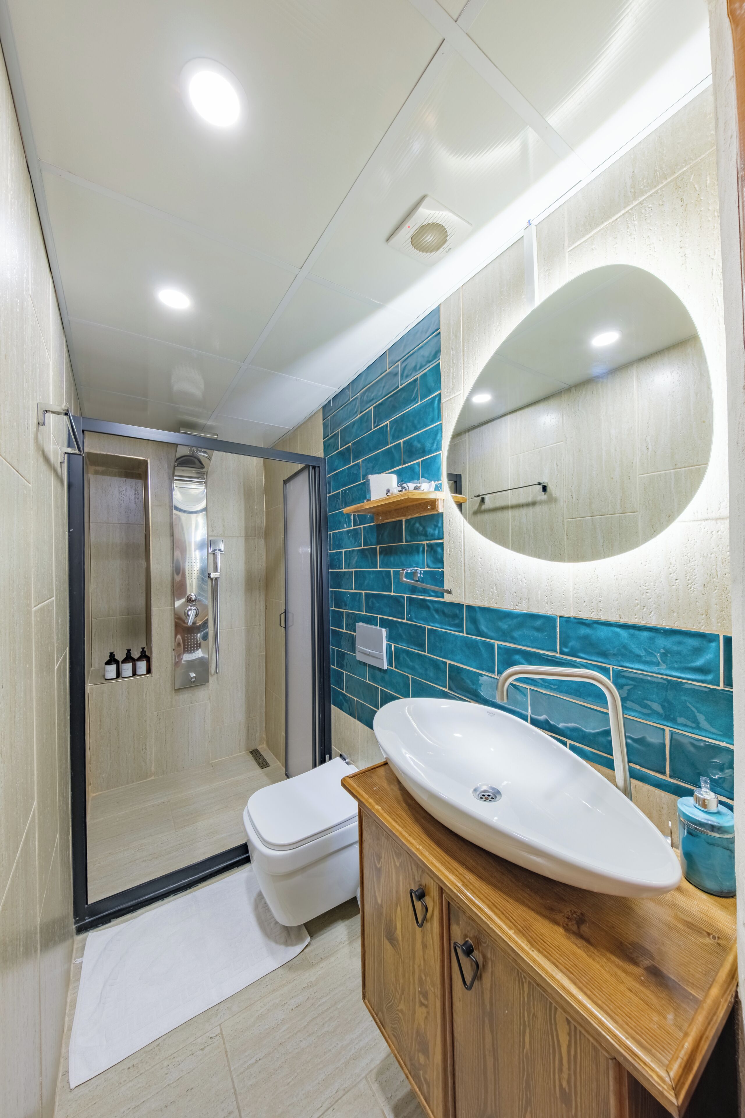 Standard Oda, Bahce Manzarali - 106 | Baño | Regadera, secadora de cabello, pantuflas, bidet 