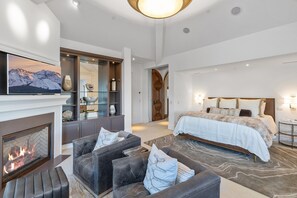 5 Schlafzimmer, Schreibtisch, Bügeleisen/Bügelbrett, kostenloses WLAN