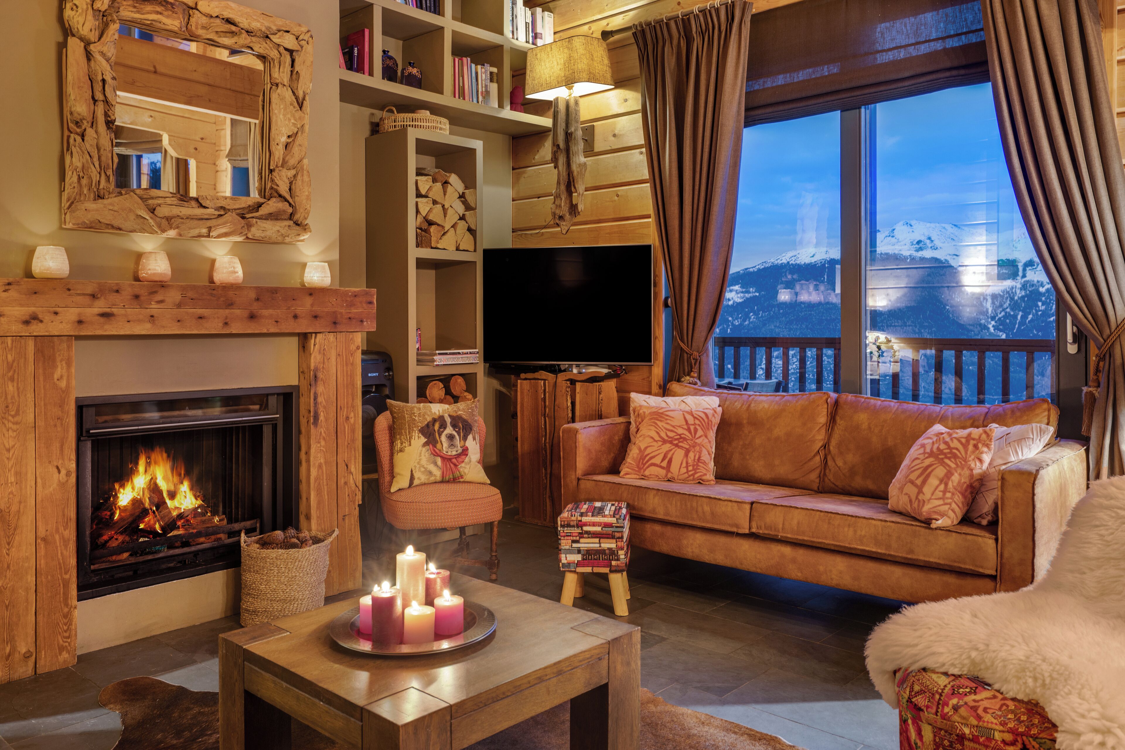 Télévision, cheminée