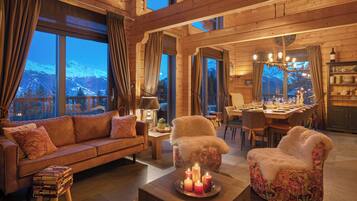 Télévision, cheminée