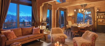 4-minute walk to the ski lift with ski lockers! Snow-sure 1800m-3330m Mont Fort!