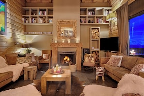 TV, fireplace