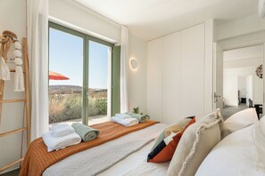 3 bedrooms, iron/ironing board, WiFi, bed sheets - Ampelas 4BR Villa, Private Pool, To Ktima Paros (Paros)