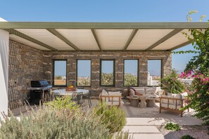 Outdoor dining - Ampelas 4BR Villa, Private Pool, To Ktima Paros (Paros)