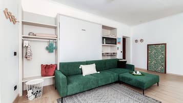 Apartment | Iron/ironing board, free WiFi