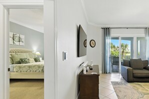 3 عدّة غرف نوم ومكواة/لوح كي وواي فاي مجانًا وملاءات أسرّة