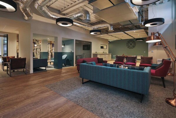Lobby sitting area - Student Only Picturehouse Apartments (Exeter)
