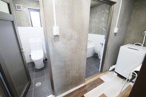Villa | Bathroom - Ryukyu Kominka  Yamakawa House (Motobu)